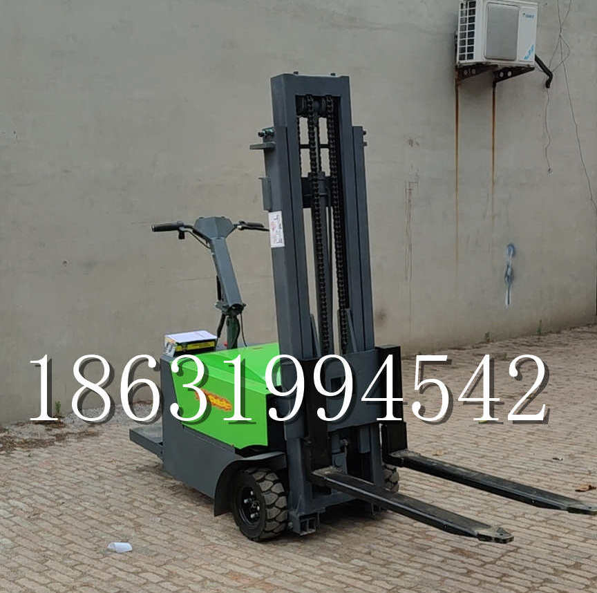 永城市优程全电动叉车插腿式堆高车液压装卸车1.5吨升高小型站驾式铲车
